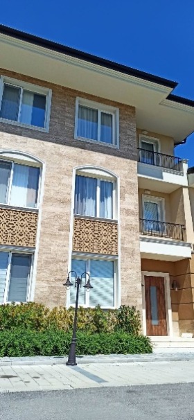 Продава къща град Пловдив Остромила - [1] 