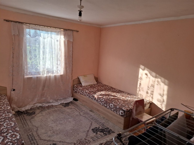 Продава КЪЩА, с. Горни Дъбник, област Плевен, снимка 5 - Къщи - 53398671