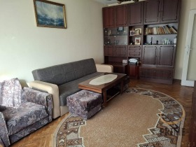 2 dormitoare Izgrev, Burgas