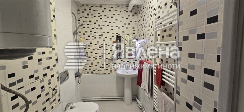 Продава 3-СТАЕН, гр. Радомир, област Перник, снимка 8 - Апартаменти - 55996274
