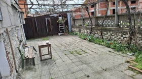 На продаж Будинок