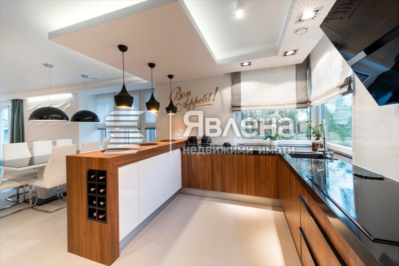 Продава 3-СТАЕН, гр. София, Изток, снимка 2 - Апартаменти - 54611501