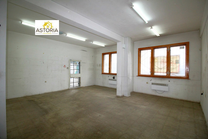 In vendita  Negozio Sofia , Ovcha kupel , 64 mq | 28859613 - Immagine [2]