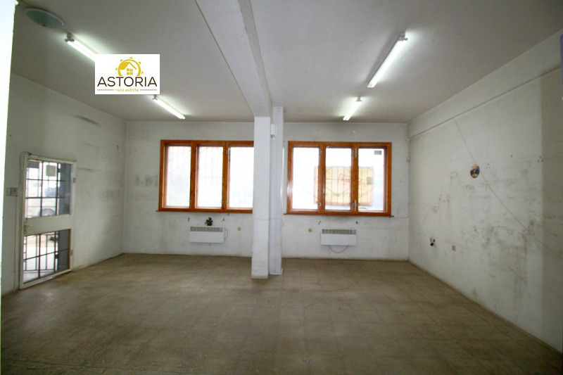 Na prodej  Prodejna Sofia , Ovča kupel , 64 m2 | 28859613