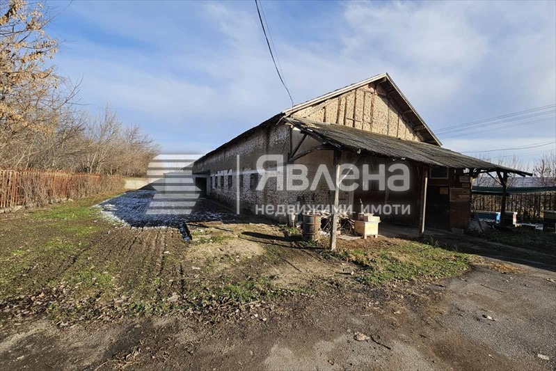 Till salu  Industribyggnad region Plovdiv , Dalgo pole , 2199 kvm | 41846186 - bild [2]