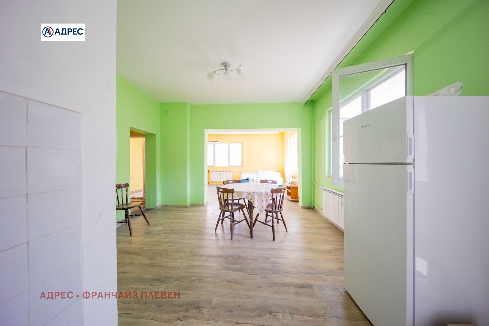 Продава 3-СТАЕН, гр. Плевен, Широк център