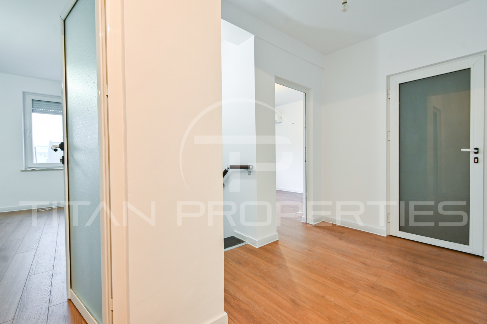 Продава МЕЗОНЕТ, гр. София, Зона Б-18, снимка 14 - Апартаменти - 53899016