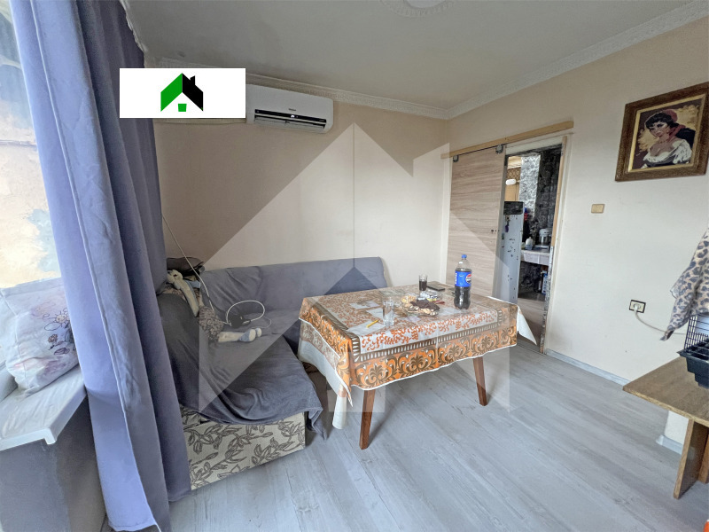 Продава 4-СТАЕН в област Шумен, гр. Каспичан - 100 кв.м / 51 129.19 € » 100 000 лв., ДИМИТРОВ ИМОТИ