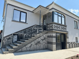 Casa Voyvodinovo, región Plovdiv