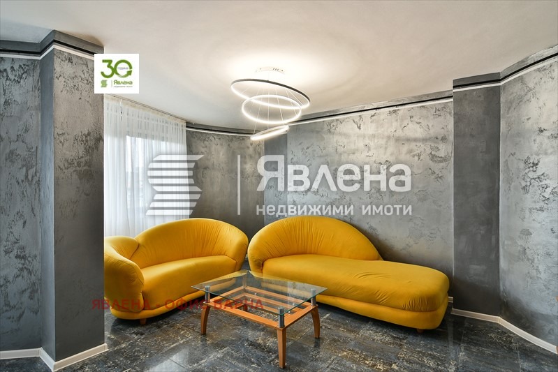 Продава МНОГОСТАЕН, гр. Варна, Център, снимка 2 - Апартаменти - 56640496