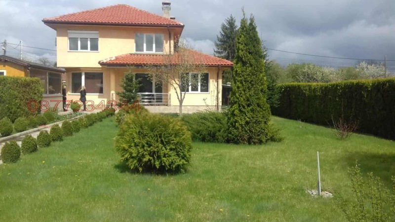 Продава КЪЩА, град София, с. Волуяк • 520000 € / 1017031.60 лв. • 46646067 1