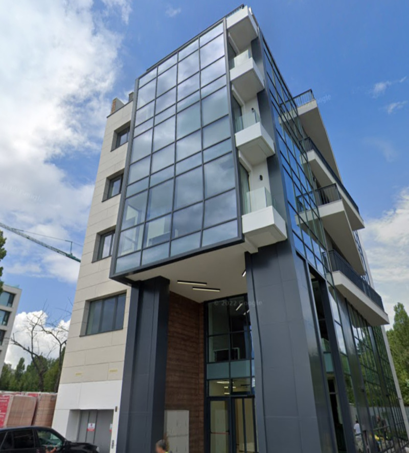 Продава БИЗНЕС ИМОТ, гр. София, Хладилника