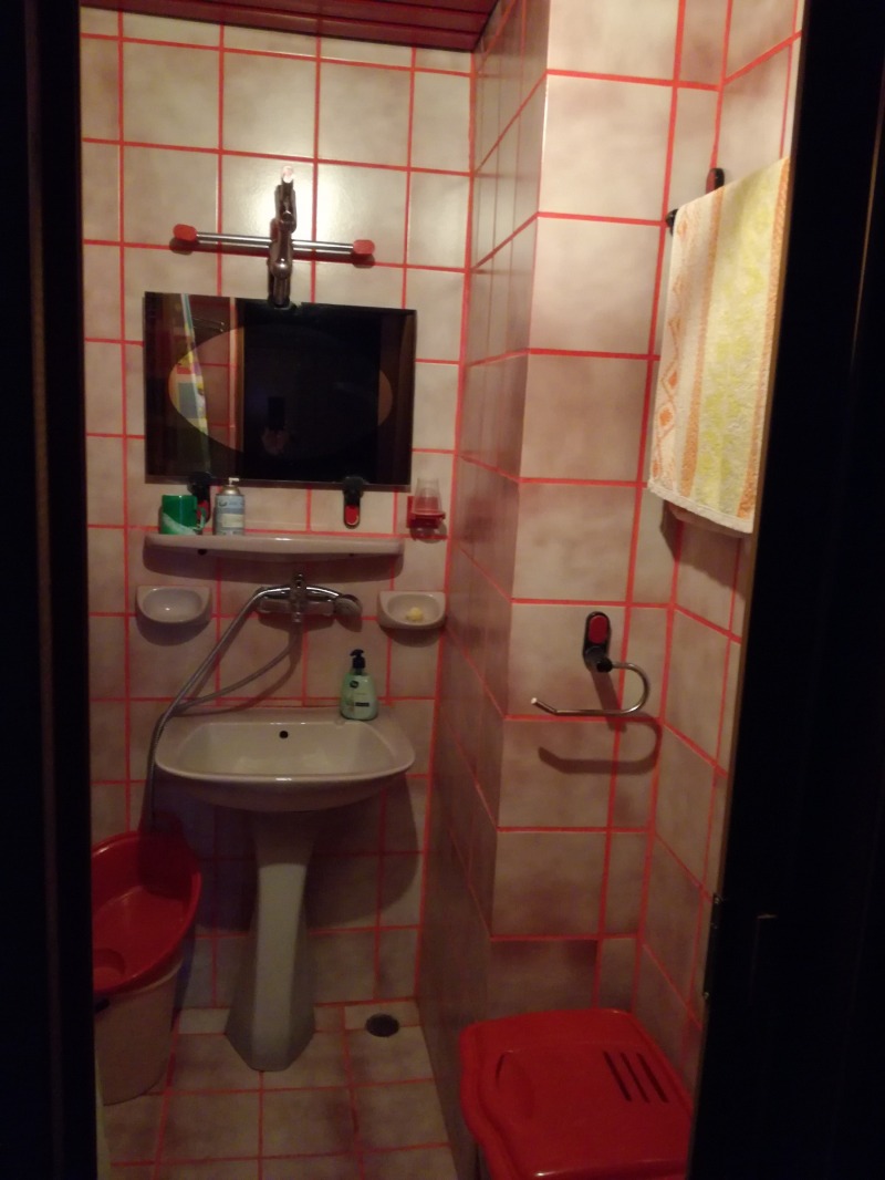 Продава 3-СТАЕН, гр. Казанлък, област Стара Загора, снимка 12 - Апартаменти - 52782841