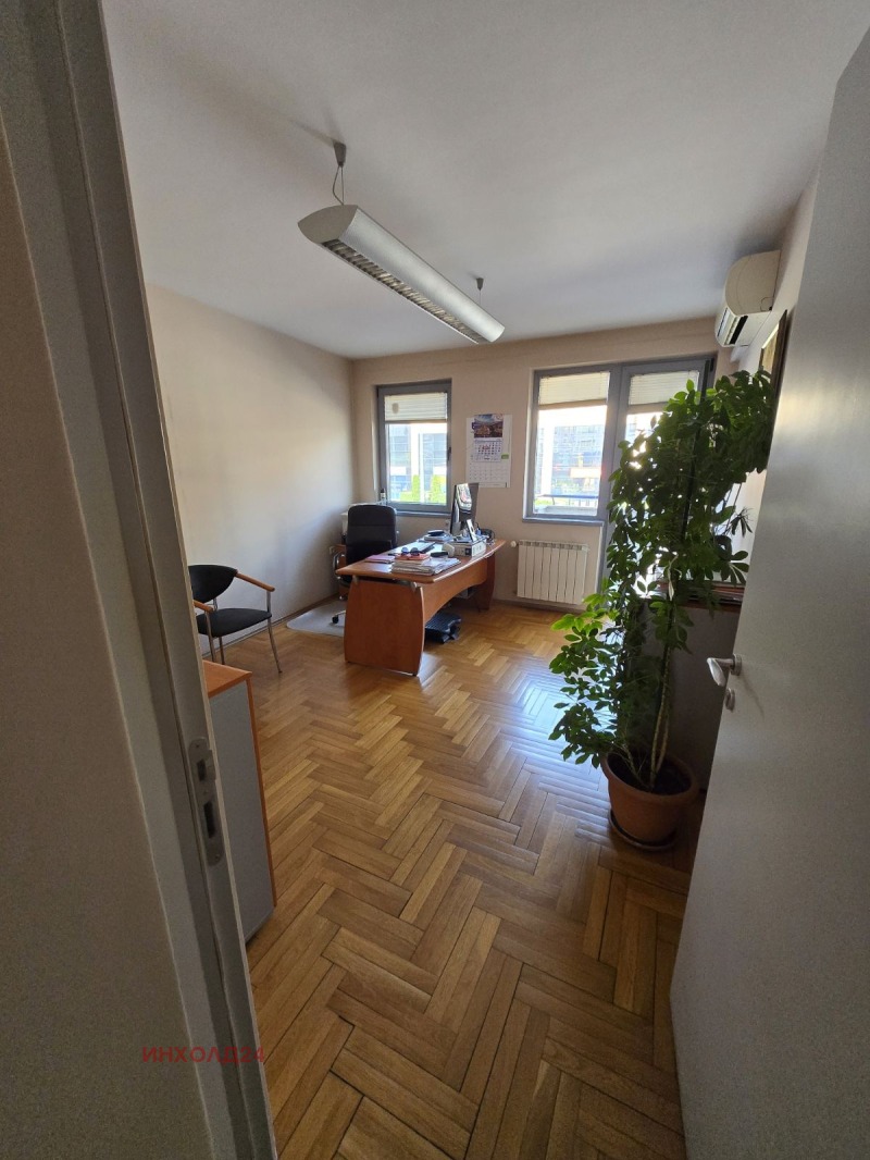 Продава  4-стаен град София , Лозенец , 135 кв.м | 16430451 - изображение [3]