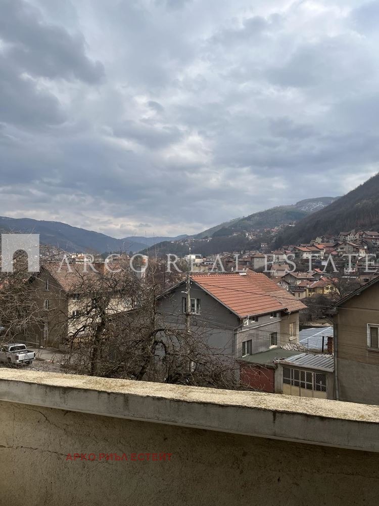 Продава 4-СТАЕН, гр. Своге, област София област