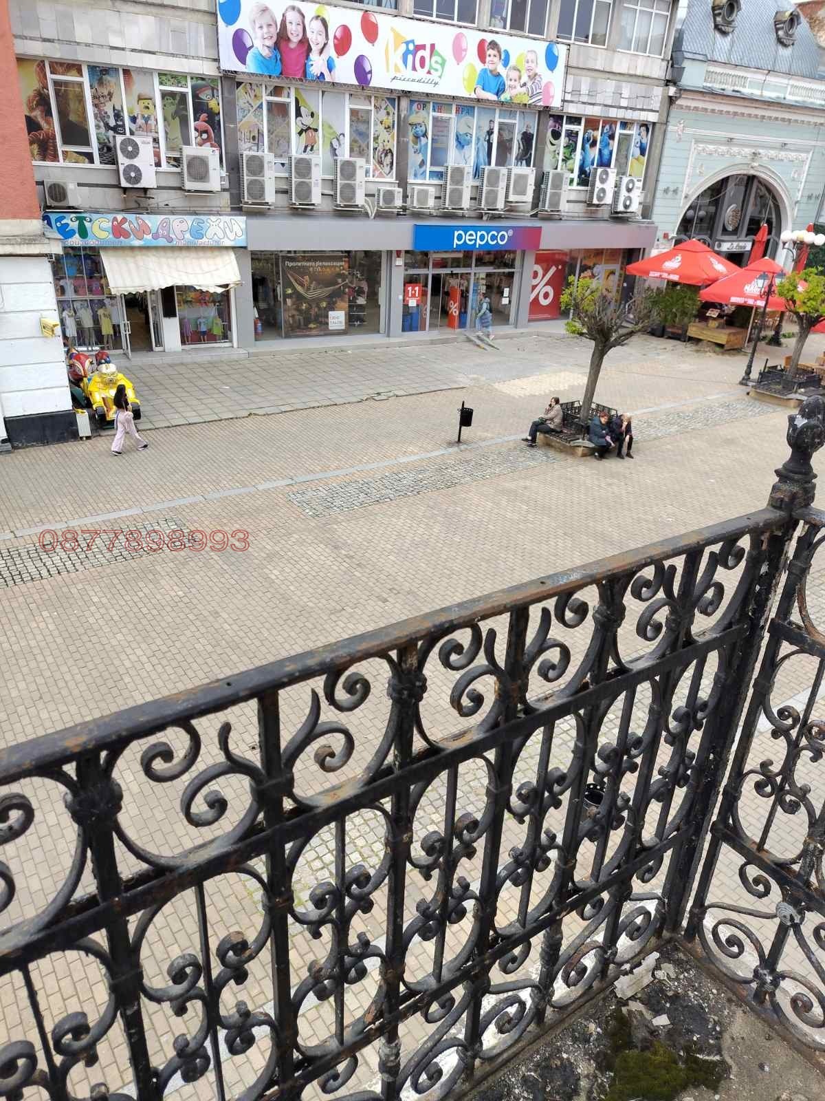 Продава 3-СТАЕН, гр. Русе, Център, снимка 2 - Апартаменти - 54684126