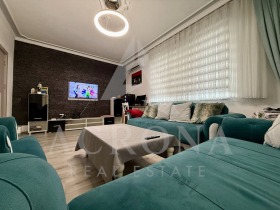Piano della casa Asenovgrad, regione Plovdiv