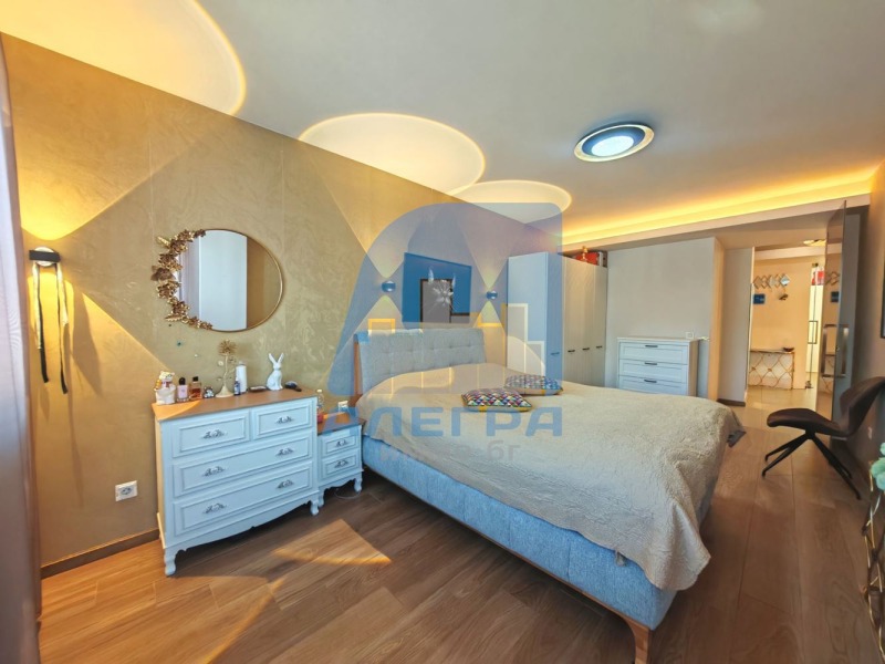 Продава 3-СТАЕН, град София, Център • 379990 € • 39258125 — Holmes.bg