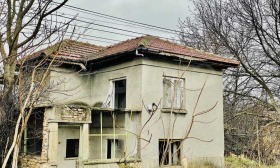 КЪЩА, 120 m2