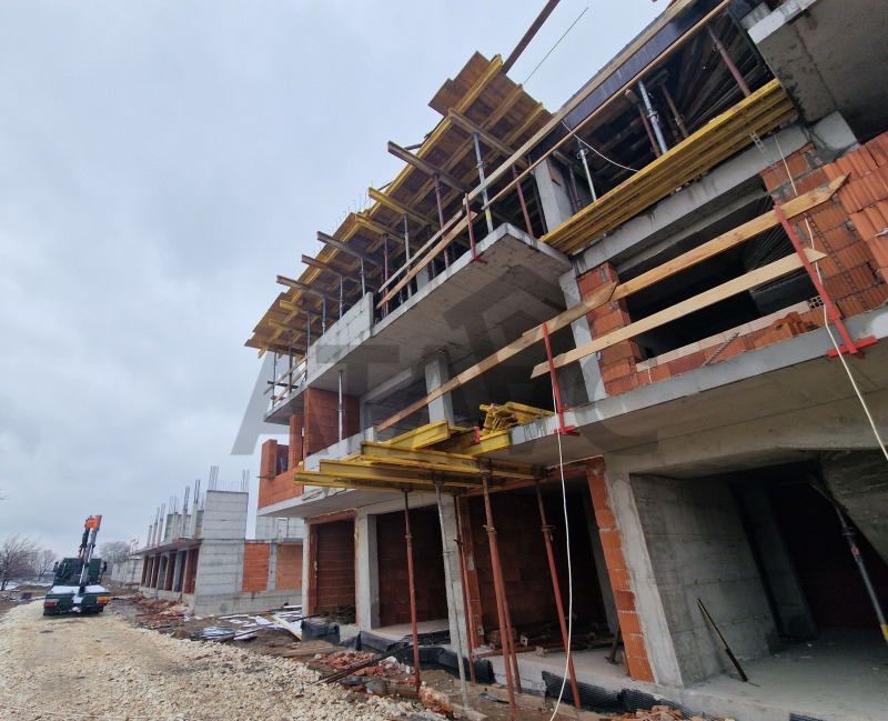 De vânzare  1 dormitor Plovdiv , Proslav , 67 mp | 29547697 - imagine [3]