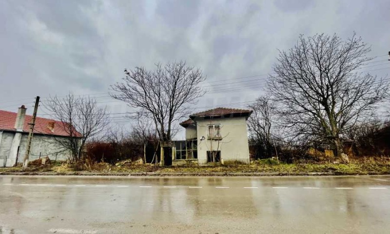 Продава КЪЩА, с. Обретеник, област Русе, снимка 3 - Къщи - 52096416