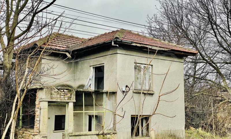 Продава КЪЩА, област Русе, с. Обретеник • 11000 € / 21514.13 лв. • 59686555 1