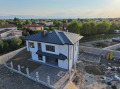 Продава КЪЩА, с. Радиново, област Пловдив, снимка 2