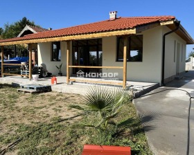 Продава къща област Пловдив с. Радиново - [1] 