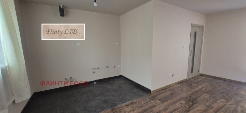 Продава 2-СТАЕН, гр. Велико Търново, Бузлуджа, снимка 2 - Апартаменти - 52708598