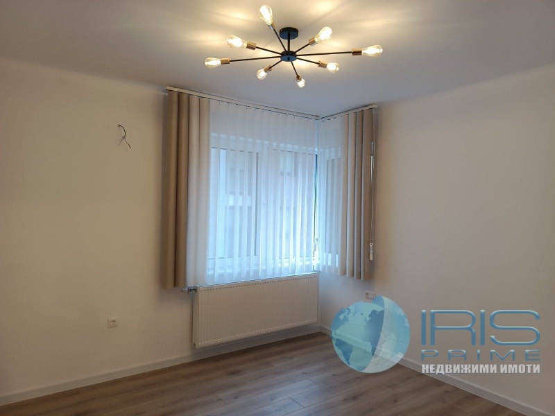 Продава МНОГОСТАЕН, гр. Шумен, Център, снимка 7 - Апартаменти - 52525421