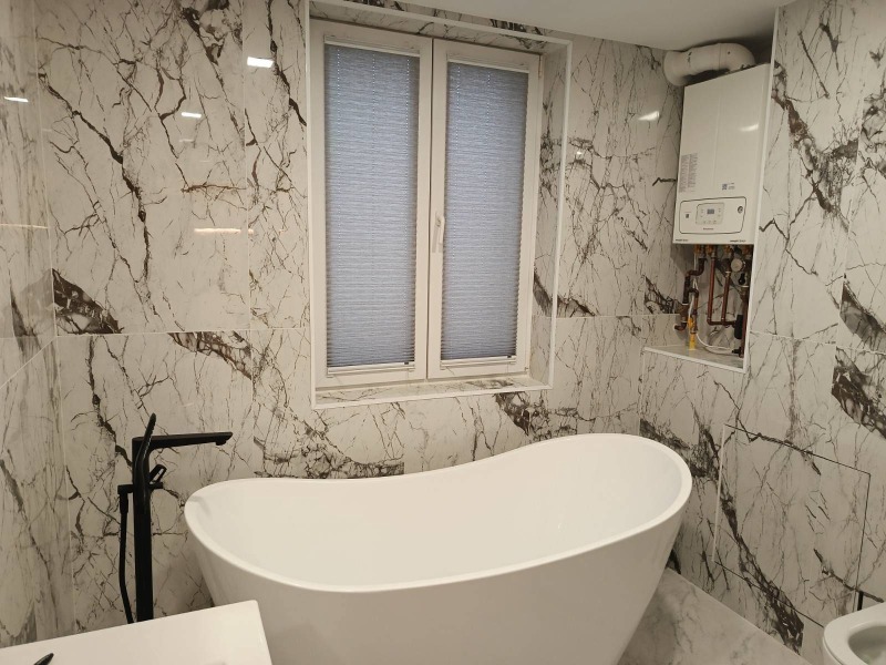 Продава МНОГОСТАЕН, гр. Шумен, Център, снимка 10 - Апартаменти - 52525421