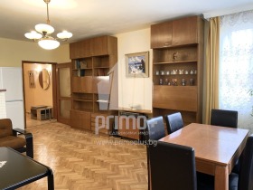 1 quarto Izgrev, Sofia 1