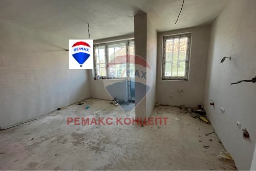 Продава 3-СТАЕН, гр. Шумен, Пазара, снимка 7 - Aпартаменти - 48248627