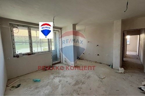 Продава 3-СТАЕН, гр. Шумен, Пазара, снимка 2 - Aпартаменти - 48248627