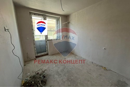 Продава 3-СТАЕН, гр. Шумен, Пазара, снимка 3 - Aпартаменти - 48248627