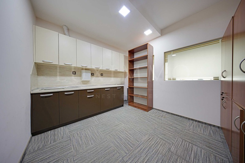 Till salu  Kontor Sofia , Manastirski livadi , 233 kvm | 72583643 - bild [5]