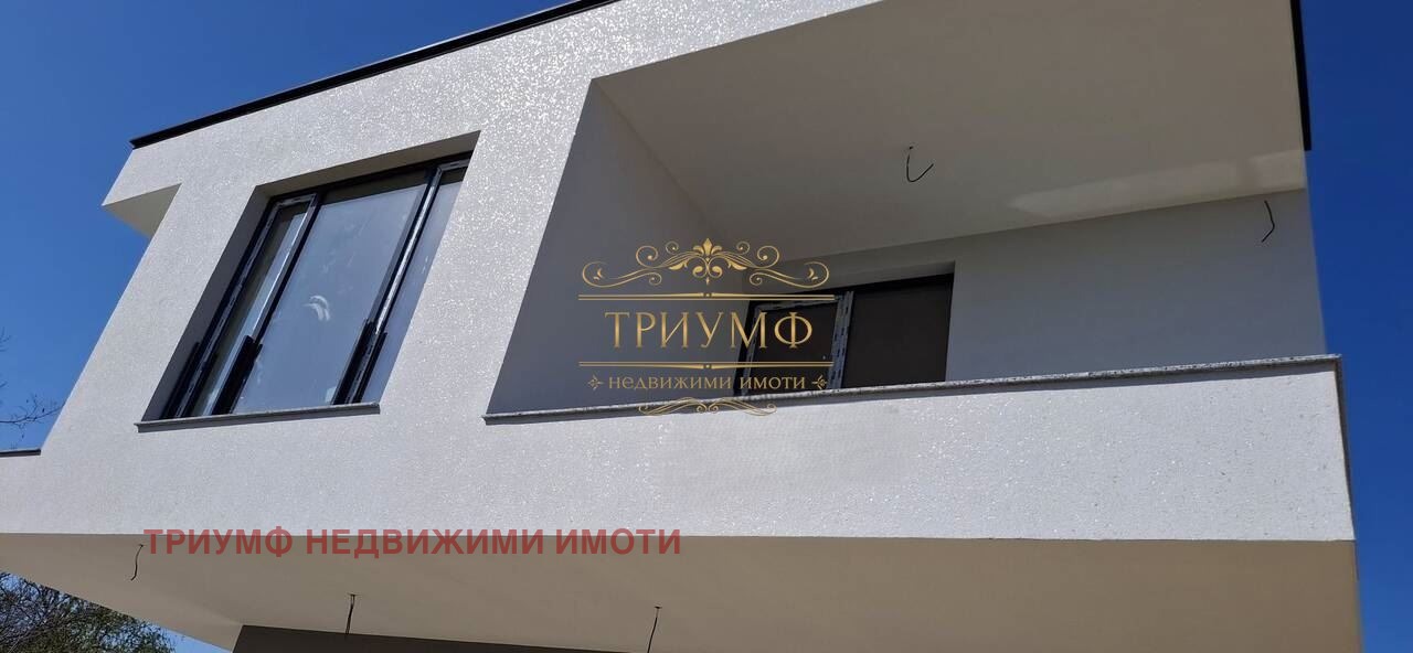 Продава КЪЩА, гр. Варна, м-т Боровец - юг