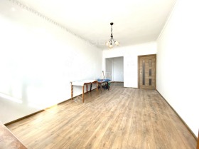 2 bedroom Tsveten kvartal, Varna 1