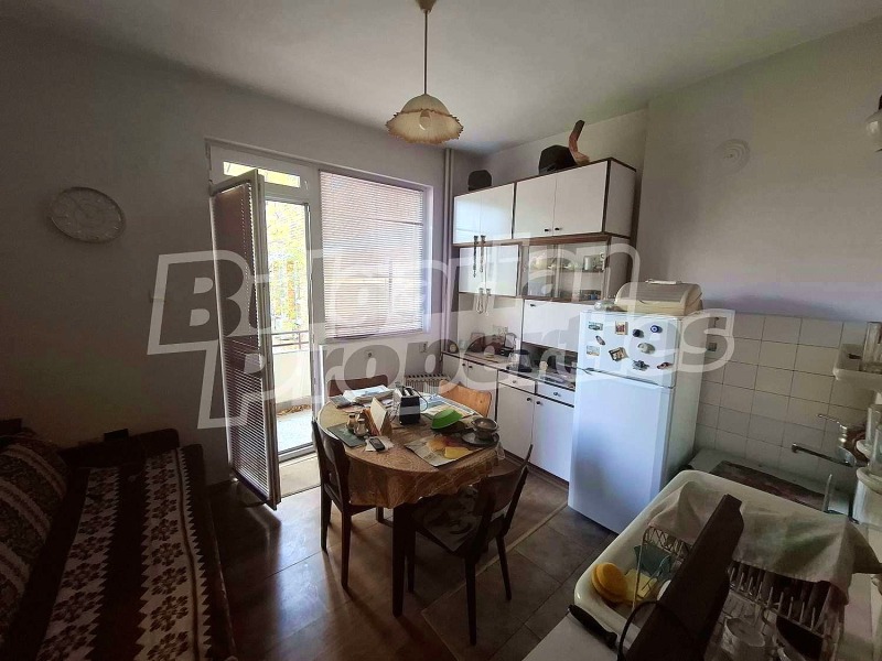 Продава 1-СТАЕН, гр. Велико Търново, Център, снимка 3 - Апартаменти - 52410338