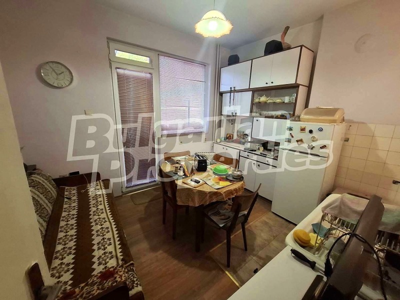 Продава 1-СТАЕН, гр. Велико Търново, Център, снимка 8 - Апартаменти - 52410338