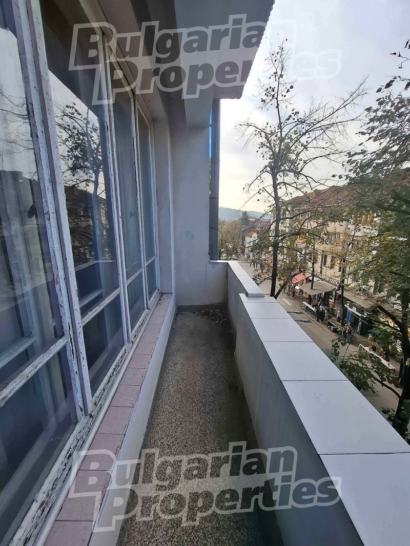 Продава 1-СТАЕН, гр. Велико Търново, Център, снимка 5 - Апартаменти - 52410338