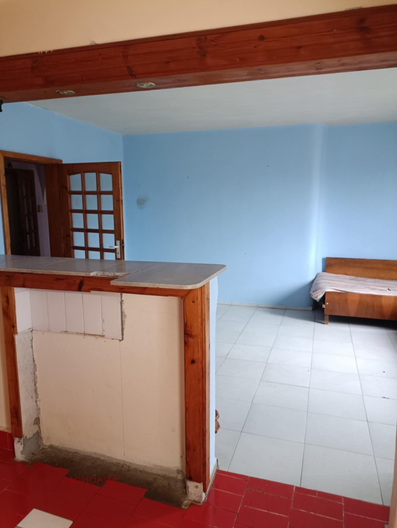 Продава  2-стаен град Габрово , Център , 73 кв.м | 63032204 - изображение [2]