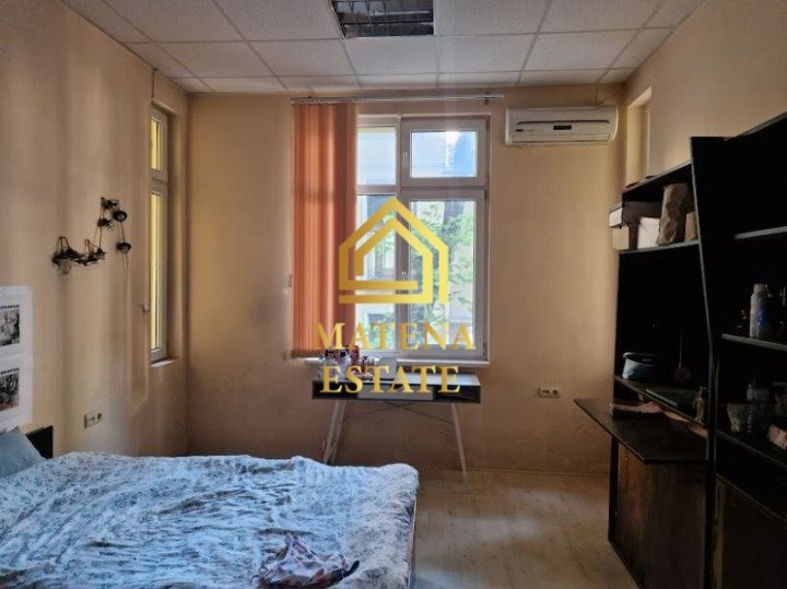 Продава МНОГОСТАЕН, град София, Център • 529000 € / 1034634.07 лв. • 85758970 1