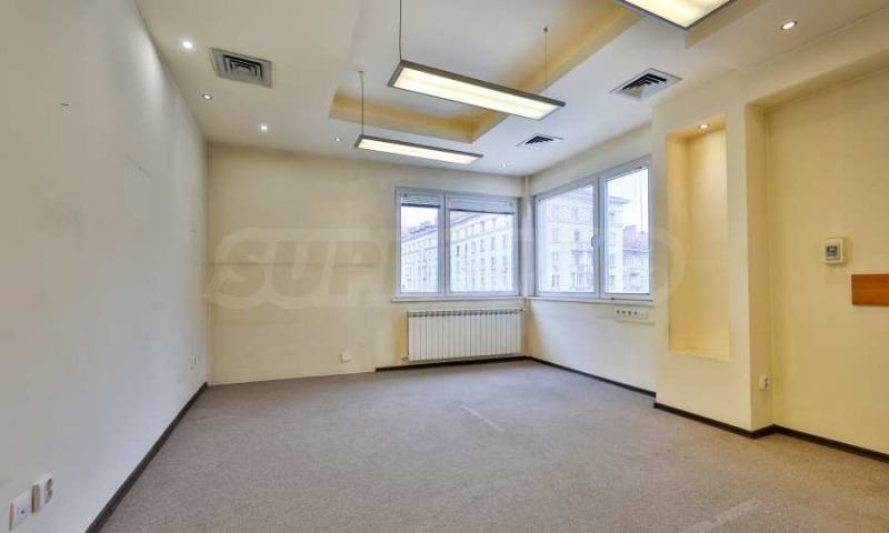 Продава  Офис, град София, Център • 1 100 000 EUR • ID 25489640 — holmes.bg - [1] 