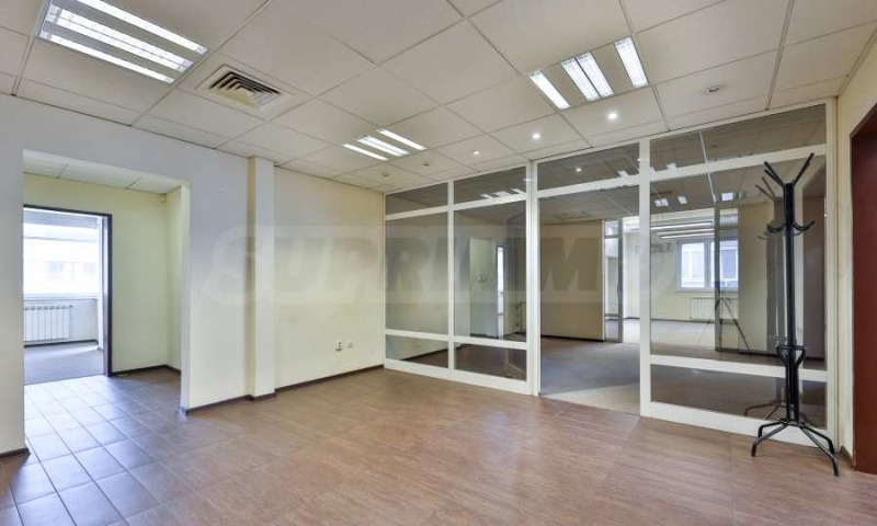 In vendita  Ufficio Sofia , Tsentar , 325 mq | 86255809 - Immagine [2]