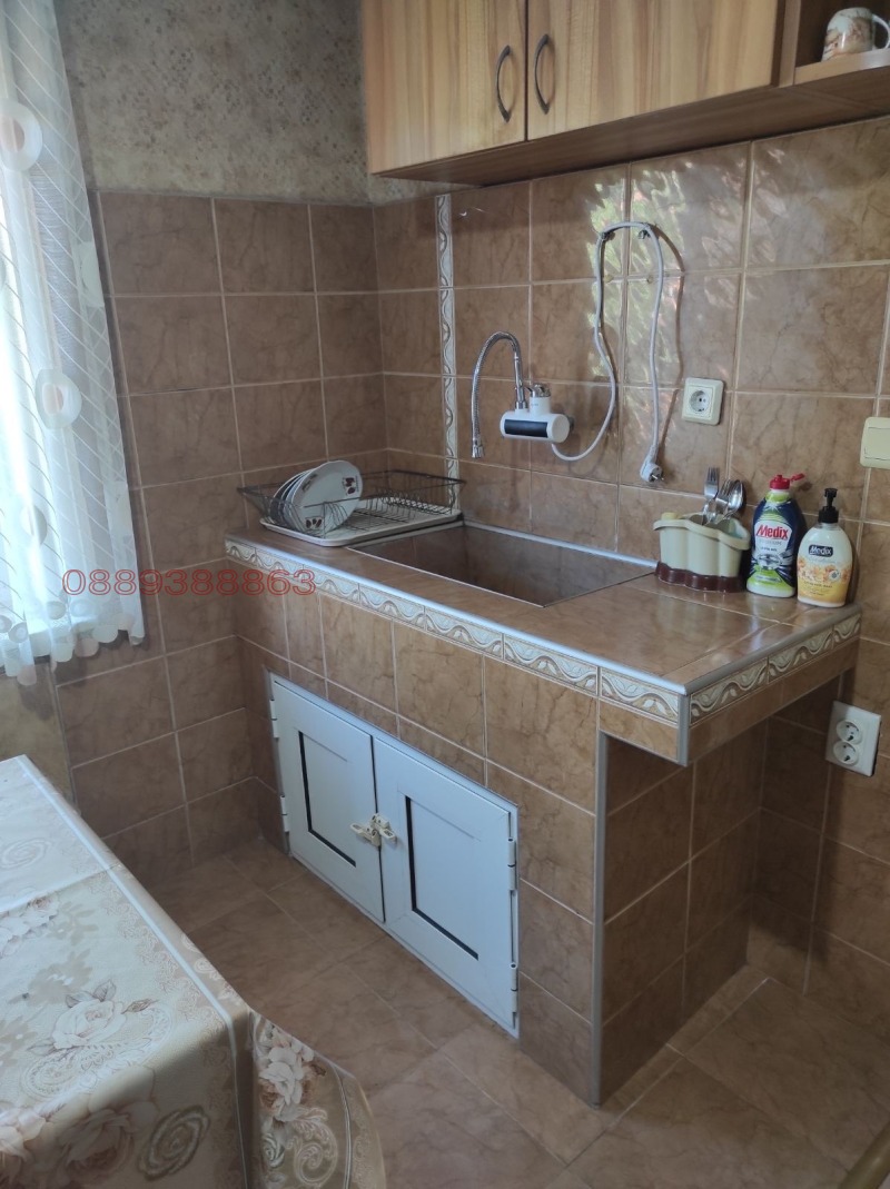 Продава КЪЩА, гр. Генерал Тошево, област Добрич, снимка 14 - Къщи - 52780475