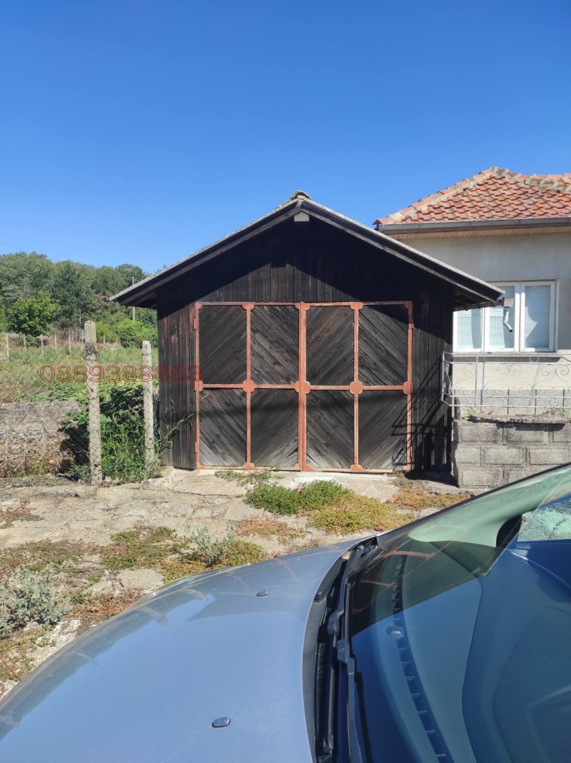 Продава КЪЩА, гр. Генерал Тошево, област Добрич, снимка 2 - Къщи - 52780475