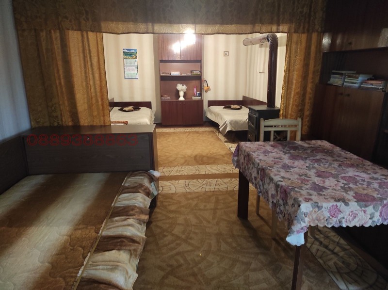 Продава КЪЩА, гр. Генерал Тошево, област Добрич, снимка 12 - Къщи - 52780475