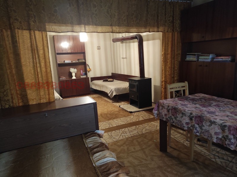 Продава КЪЩА, гр. Генерал Тошево, област Добрич, снимка 11 - Къщи - 52780475