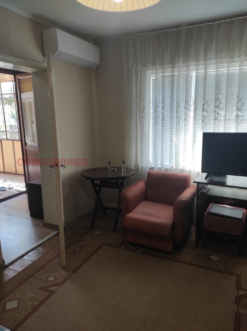 Продава КЪЩА, гр. Генерал Тошево, област Добрич, снимка 10 - Къщи - 52780475